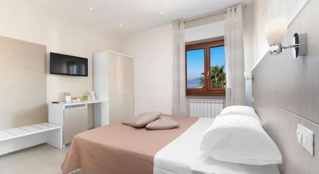 Sorrento Relax, Забронировать Отель «постель и завтрак» Отели Сорренто с парковкой, рядом с St.Francis Church and Convent, Парковка