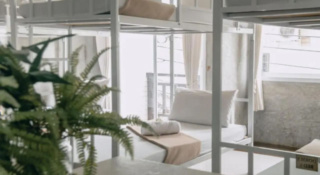 Кровать в общем номере Ban's Avenue Guest House