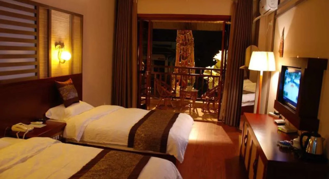 Phoenix Trees Inn, Buchen Sie Hotel Hotels in Yunnan mit Parkplatz, Parkplätze