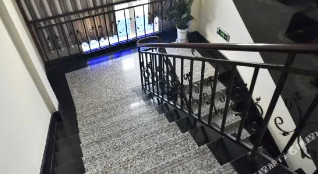 Mechar Hotel (Zhangjiagang Shazhou Road Pedestrian Street), Забронировать Отель Сучжоу Китай