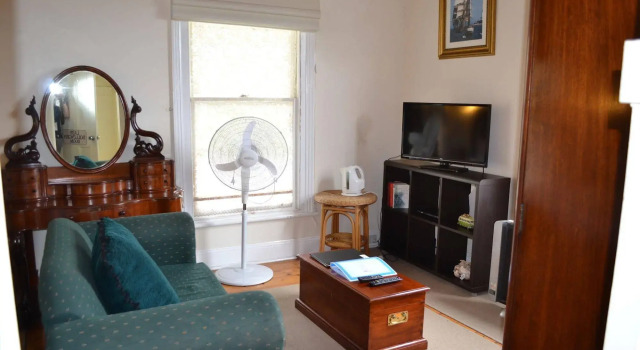 Point Lonsdale Guest House, Book Guesthouse Hotels in Bellarine Peninsula with a Pool, Swimming Pool