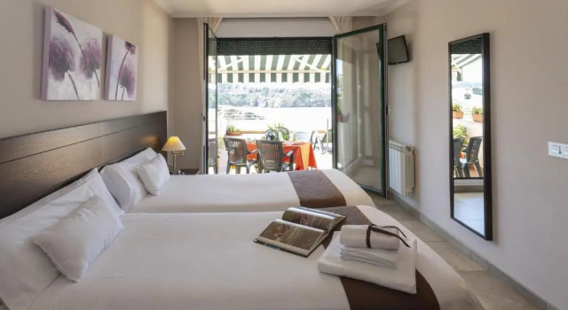 Apartamentos Turísticos Playa de Tapia