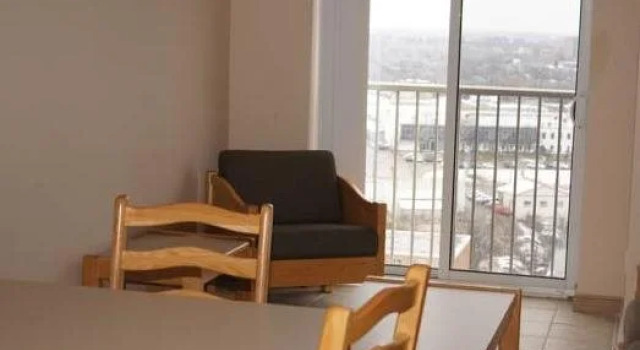 Backpacker College at Wilfrid Laurier University, Varaa Hotelli Waterloo 