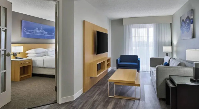 Люкс c 1 комнатой Delta Hotels by Marriott Norfolk Airport