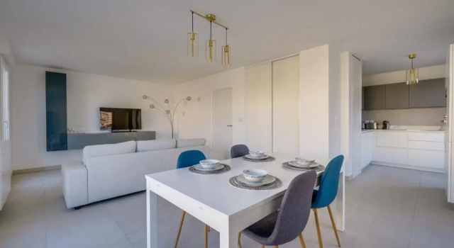 Апартаменты New apartment with terrace and parking