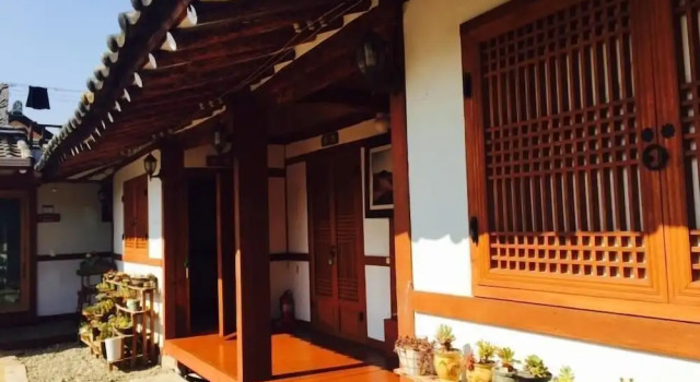 Hanok Raon, Забронировать Отель Кёнджу провинция Кёнсан-Пукто, рядом с Гробница короля Нэмуля