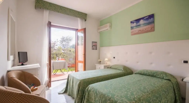 Номер Economy Hotel Residence Villa San Giovanni