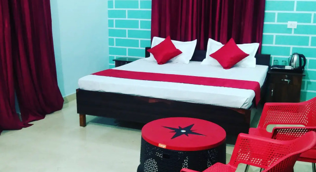 Hotel Anand Verse
