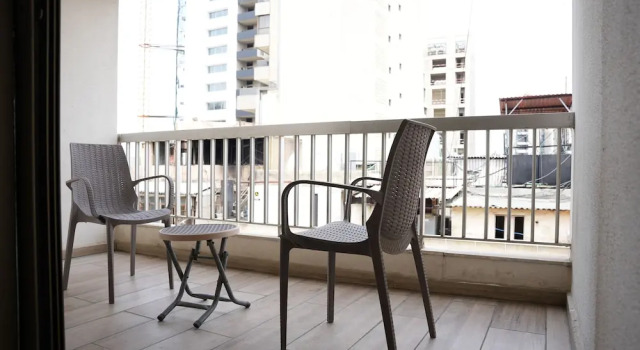 Двухместный номер Standard с балконом B RESIDENCE