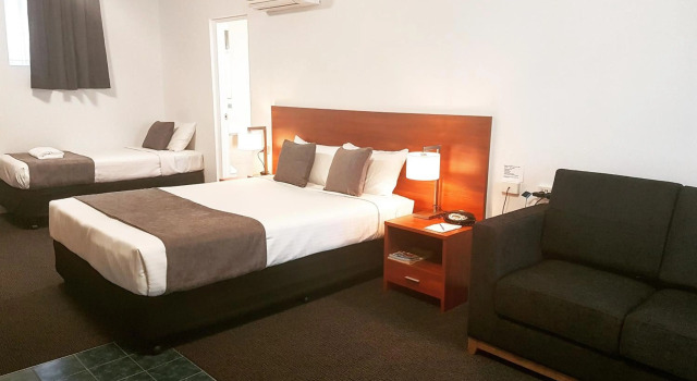 Mid City Motor Inn