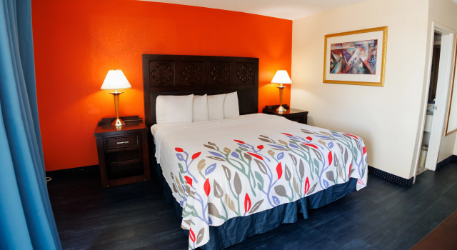 Garnet Inn & Suites, Orlando
