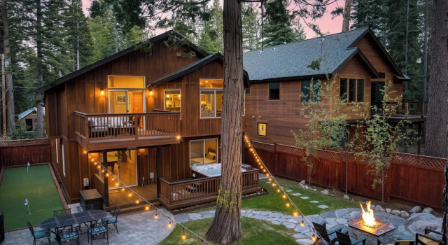 Коттедж Washoe Chalet by Avantstay Game Room, Hot Tub, Putting Green & Fire Pit