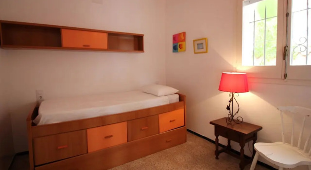 Villa in Empuriabrava With Private Pool Suitable for Families up to 6 People