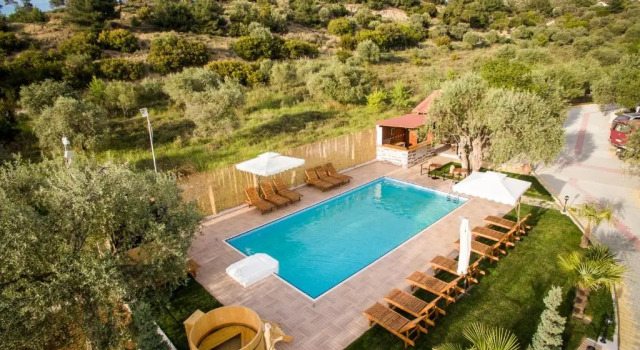 Люкс с 2 комнатами Mythos Bungalows