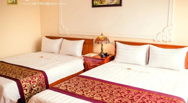 Номер Deluxe с балконом и с красивым видом из окна Queen Hotel Thanh Hoa