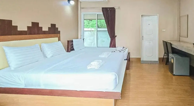 Klang mueang villa, Забронировать Вилла Утхайтхани Центральный Таиланд