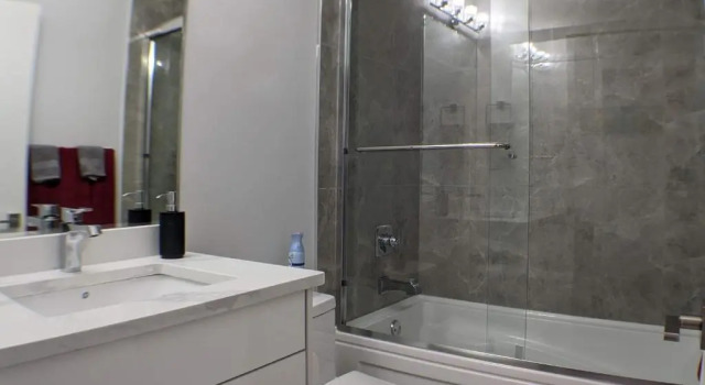 Люкс Modern & Luxurious Suites in Surrey