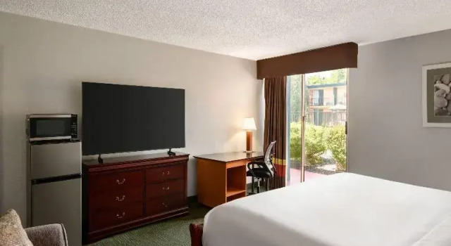Люкс Baymont by Wyndham Salem Roanoke Area