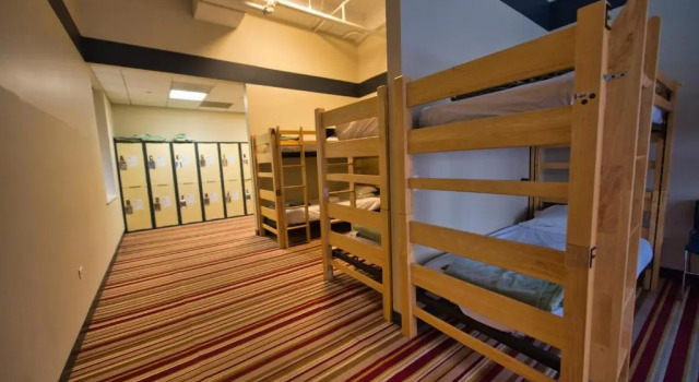 Кровать в общем номере (женский номер) HI Chicago Hostel