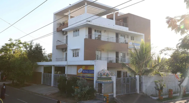Alegria Residency, Забронировать Отель Отели штата Тамилнада с бассейном, Бассейн