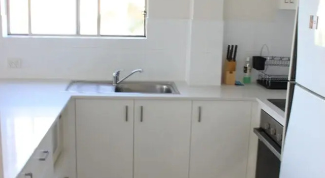 Апартаменты Standard Surfers Riverside Apartments