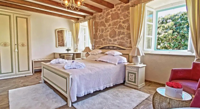 Вилла с 4 комнатами Villa Princess Captislava