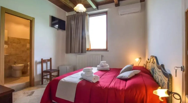 Apartment Near Mount Etna With Hot Tub, Book Apartment Hotels in Sicily with Parking, Parking