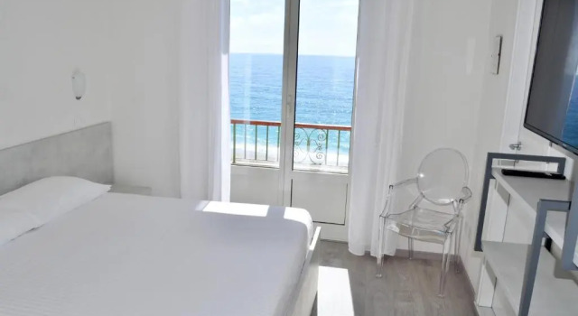 Двухместный номер Standard с балконом и с видом на море Hotel Boncardo