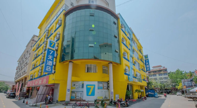 7 Days Inn·Xishaungbanna South Bus Station