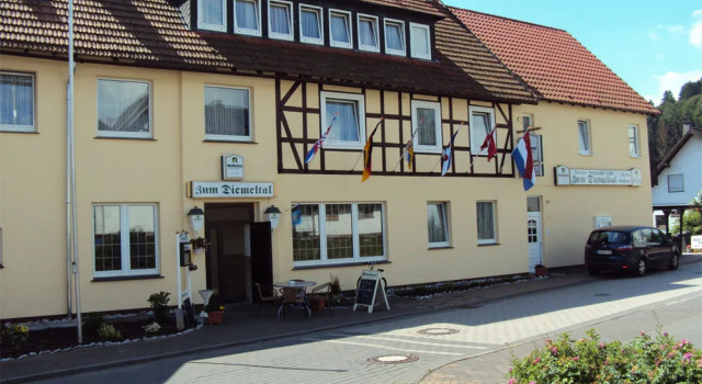 Gasthof Zum Diemeltal, Забронировать Отель Хельмингхаузен 