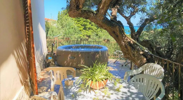 Апартаменты Guidaloca Bay House con mini-piscina Scopello