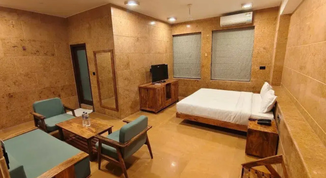 Номер Deluxe с балконом Hotel Grand Khalifa
