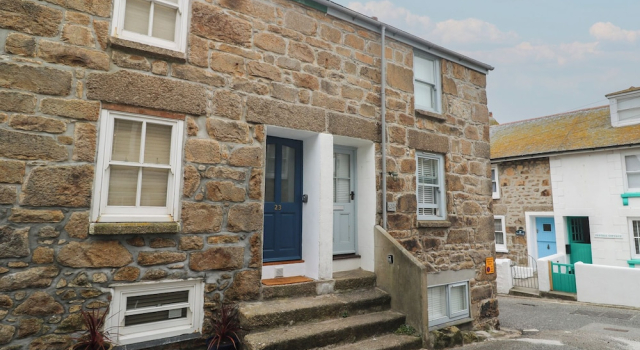 Rockpools, 23 Carncrows Street, Book Hotel St Ives Cornwall