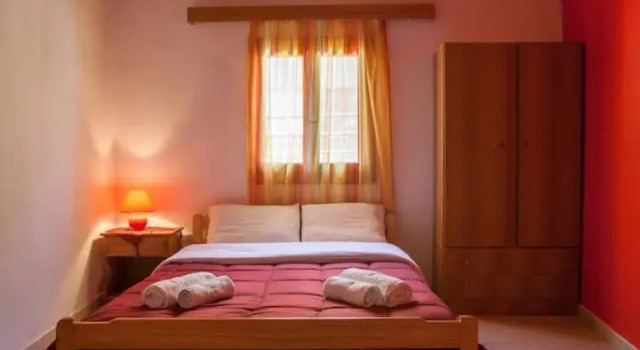 Pink house, Prenota Appartamento Drepano 