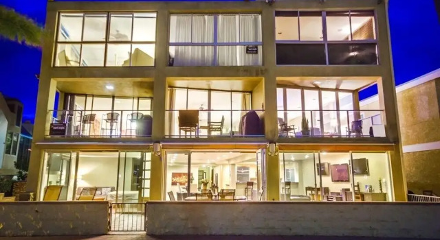 Waterfront Getaway 7 9 Bedrooms 8.5 Bathrooms Townhouse
