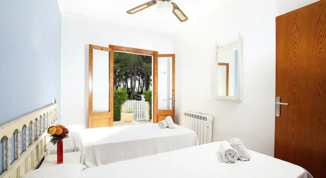 Apartment - 3 Bedrooms with WiFi and Sea views - 108767