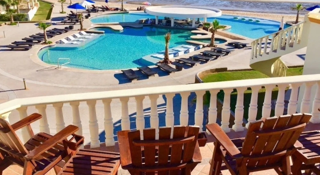 Вилла Stunning 4 Bedroom Beach Villa on Sandy Beach at Las Palmas Beach Resort V14 4 Villa by RedAwning