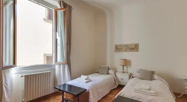 Pandolfini 13 Casa Rima, Забронировать Отель Флоренция Тоскана, рядом с Дом Буонаротти