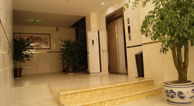Chengdu Grand Yu Hotel, Varaa Hotelli Hotellit Sichuan pysäköinnillä, Pysäköinti