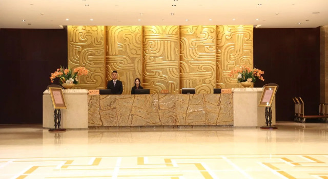 QueenSir International Hotel, Забронировать Отель Яньта 