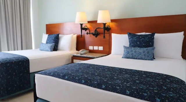 Номер Superior с балконом и с видом на океан Pierre Mundo Imperial Riviera Diamante Acapulco
