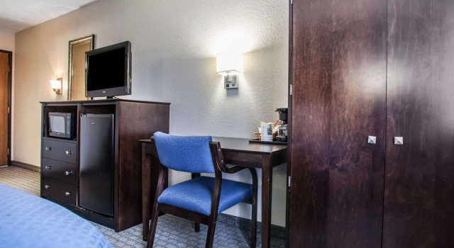 Двухместный номер Standard Quality Inn & Suites Ankeny-Des Moines