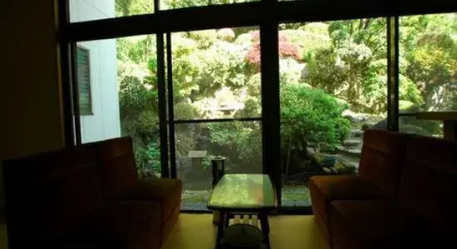 Izumiya, Buchen Sie Hotel Maniwa Okayama