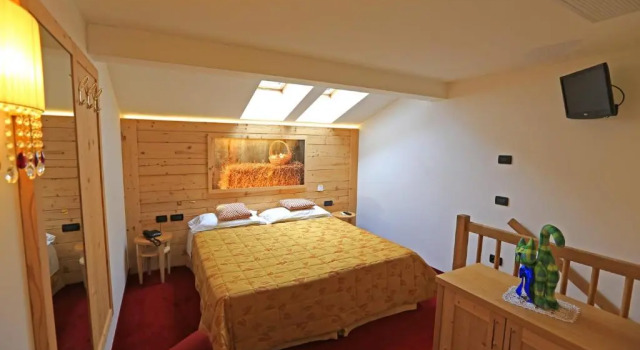 Люкс Hotel Ladina