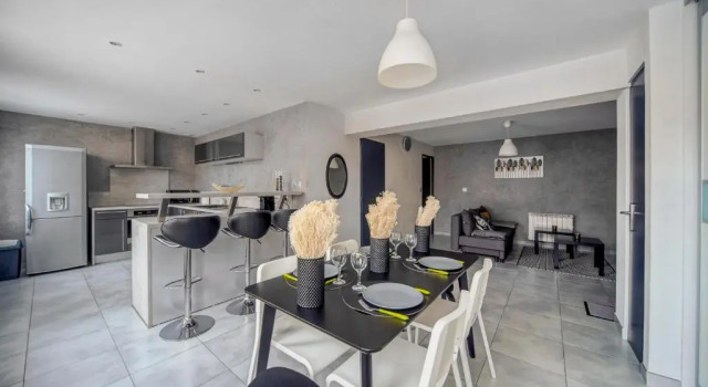 Апартаменты La Chalaronne - appartement au coeur de la cité médiévale