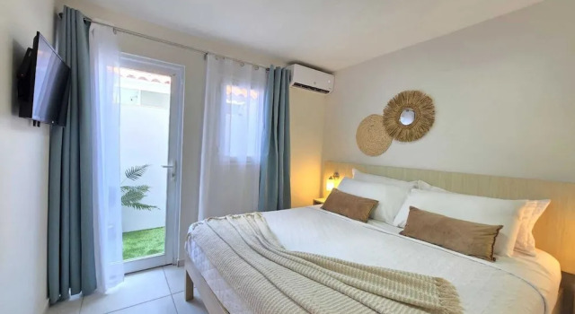 Апартаменты Comfort Цокольный этаж c 1 комнатой Rooi Santo Residence