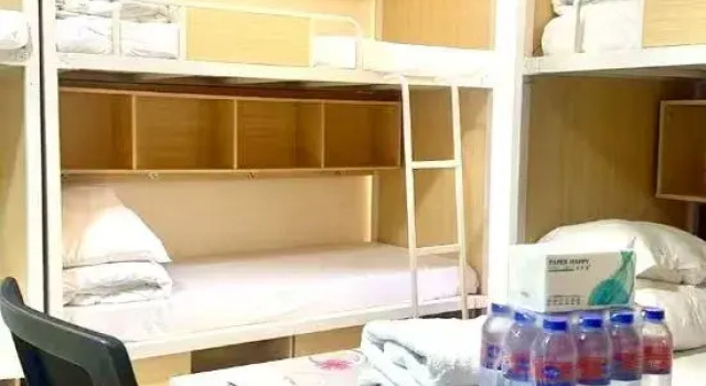 Кровать в общем номере (женский номер) (Dubai) Lu-Inn
