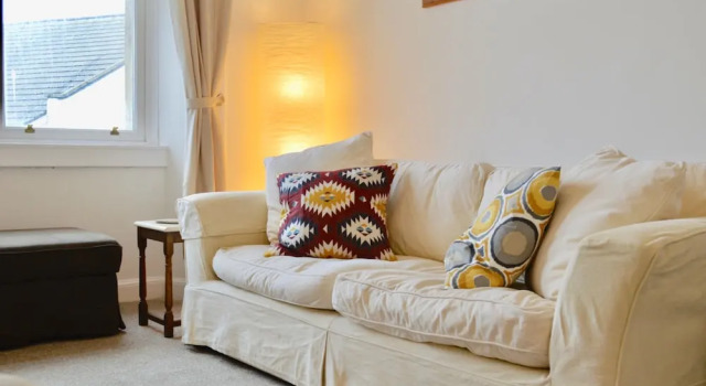 Bright And Spacious 2 Bedroom Flat Near Leith Shore, Prenota Appartamento Hotel a Midlothian con parcheggio, Parcheggio