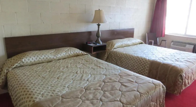 Четырёхместный номер Standard Alamo Inn
