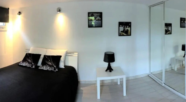 Appartement 50 m2 dans une maison privative avec terrasse et jardin privée